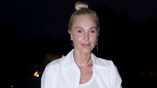 Τάμτα: Το εκκεντρικό hair look της στη φωταγώγηση του δέντρου στο Σύνταγμα που δέχτηκε πληθώρα αρνητικών σχολίων