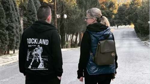&quot;6 μετά τις 6&quot;: Ο απογευματινός περίπατος του Στέλιου Πέτσα με τη σύζυγό του [εικόνα]