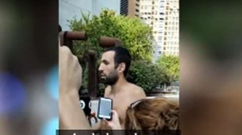 Ισπανία: Δικαστήριο δικαίωσε 29χρονο - Του είχε επιβληθεί πρόστιμο επειδή κυκλοφορούσε γυμνός στον δρόμο [βίντεο]