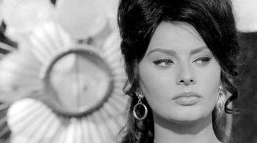 Σοφία Λόρεν: Το μόνο πράγμα που μετανιώνω στη ζωή μου είναι που δεν φόρεσα...