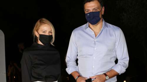 Τζένη Μπαλατσινού: Το ασπρόμαυρο look και η τσάντα &quot;τσολιάς&quot; των 380 ευρώ