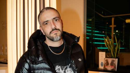 Ο ΛΕΞ σε κινηματογραφική πρεμιέρα - Η σπάνια δημόσια εμφάνιση του Έλληνα ράπερ που γεμίζει στάδια