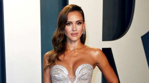 Τα καλά κρυμμένα μυστικά του Χόλιγουντ για νεανική επιδερμίδα