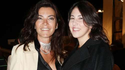 Μαρίνα Βερνίκου - Ντεμήλια Καμπουρίδη: Μαμά και κόρη με σατέν και μπότες στο Ηρώδειο