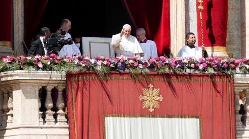 Ειρήνη για την Ουκρανία και &quot;να μην συνηθίσουμε στον πόλεμο&quot;, ζήτησε ο Πάπας Φραγκίσκος [Εικόνες, βίντεο]