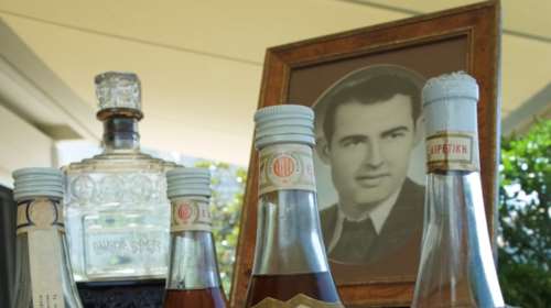 Η συγκλονιστική ιστορία της οικογένειας Μπουρλά: Το ποτοποιείο στη Θεσσαλονίκη και η καταστροφή του Ολοκαυτώματος [εικόνες]