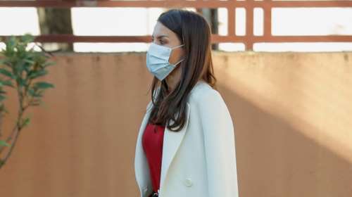 Βασίλισσα Λετίσια: H άψογη εμφάνιση με pied de coq που &quot;έκλεψε&quot; από τη Νταϊάνα