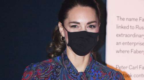 Κέιτ Μίντλετον: Στιλάτη με τοπ Ralph Lauren με λαχούρια και glam αλογοουρά