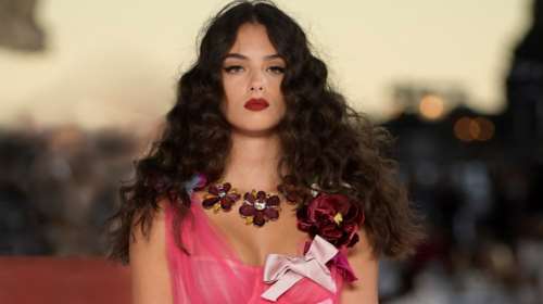 Ντέβα Κασέλ: H 17χρονη κόρη της Μόνικα Μπελούτσι με την κουκλίστικη ομορφιά είναι μούσα του Dior