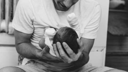 Γερμανία: Στο εδώλιο 45χρονος μπέιμπι σίτερ για σεξουαλική κακοποίηση παιδιών - Αντιμετωπίζει σχεδόν 100 κατηγορίες