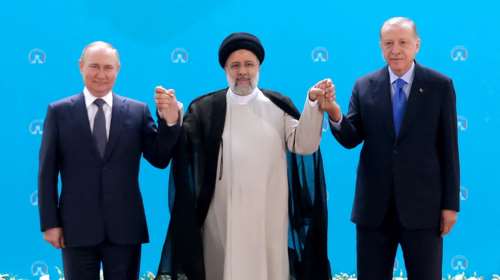 Η ταπείνωση του Πούτιν στο Ιράν: Πώς ο Ερντογάν τον άφησε να περιμένει όρθιος και αμήχανος επί ένα λεπτό