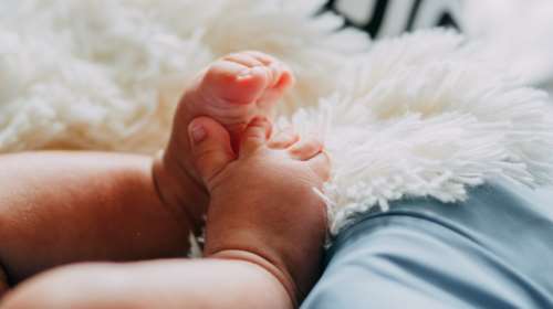 Τραγωδία στην Αχαΐα: Πέθανε στον ύπνο του νεογέννητο 19 ημερών