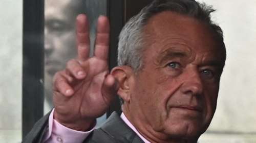 Κένεντι Τζούνιορ: Ο Αμερικανός υπ. Υγείας επιτέθηκε στα μεγάλα ιατρικά περιοδικά - &quot;Είναι όλα διεφθαρμένα&quot;