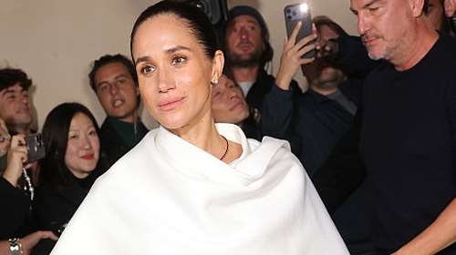 Μέγκαν Μαρκλ: Viral η αμήχανη στιγμή της Δούκισσας του Σάσεξ στην Εβδομάδα Μόδας του Παρισιού