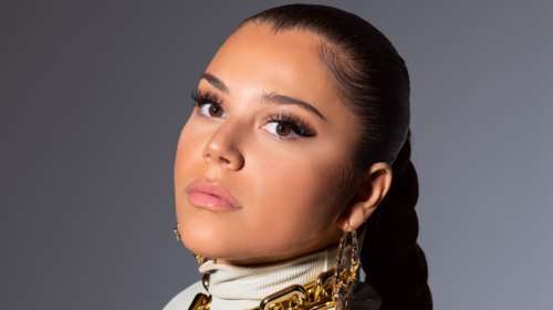 ΙRENE: Η Αθηναία τραγουδίστρια που λατρεύει την κλασική soul των 00&#39;s - Το νέο της τραγούδι