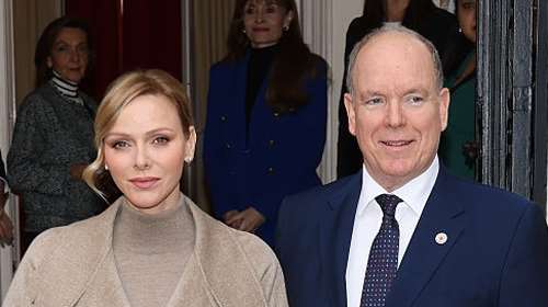 Χειμερινή και cozy η πριγκίπισσα Σαρλίν - Φοράει τη νούμερο ένα τάση και εντυπωσιάζει