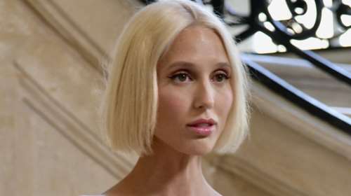 Μαρία Ολυμπία: Σαν ελληνίδα θεά με δαντελένιο φόρεμα Christian Dior στο Παρίσι