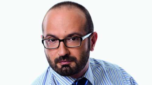 Ο Μάνος Βουλαρίνος &quot;δίνει ρέστα&quot; με τον Μητροπολίτη Δωδώνης: Σαν να ρωτάμε τους βίγκαν για τις χασαποταβέρνες