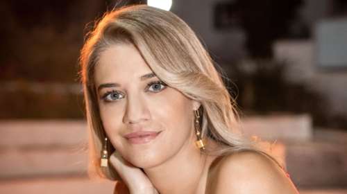 Θεωνά: Αν ένα αγοράκι δοκιμάσει τις τσάντες και τα παπούτσια σου, δεν θα του πω αυτά είναι κοριτσίστικα