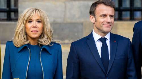 Με deux pieces και θεϊκές γόβες στην Ολλανδία η Μπριζίτ Μακρόν: Το Louis Vuitton look της