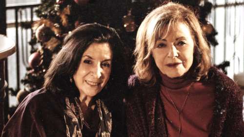 Νένα Μεντή και Ρένη Πιττακή διαβάζουν χριστουγεννιάτικα παραμύθια κάτω από το δέντρο - Μία δράση του Εθνικού