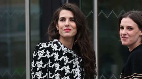 Chanel Royalty: Ακόμα και με τζιν, η Σαρλότ Κασιράγκι είναι η επιτομή της royal κομψότητας