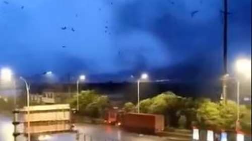 Κίνα: Ανεμοστρόβιλος σάρωσε την πολύπαθη Ουχάν - Αναφορές για πολλούς τραυματίες [Βίντεο]