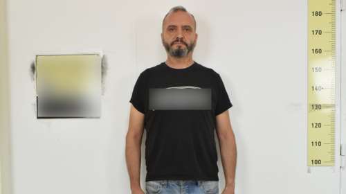 Κολωνός: Προκαλεί ο 53χρονος - Αρνείται τα πάντα και &quot;φωτογραφίζει&quot; άτομο από το περιβάλλον της 12χρονης