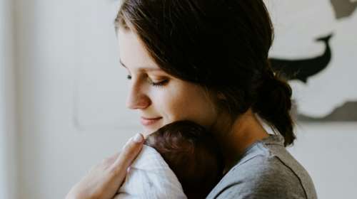 Η Γιορτή της Μητέρας σήμερα - Πότε και πώς καθιερώθηκε