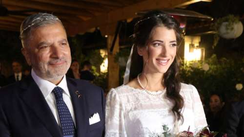 Γιώργος Πατούλης - Νάνσυ Κοίλου: Αγκαλιασμένοι στην Αθήνα μετά το ταξίδι του μέλιτος στην Πράγα