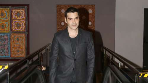 Χριστόφορος Παπακαλιάτης: 10 ημέρες καραντίνας σε ένα βίντεο - Πώς περνά την καθημερινότητά του