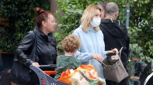 Κάρολος Κρασσάς: &quot;Easy rider&quot; στο καρότσι του super market ο γιος της Βίκυς Καγιά