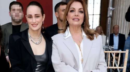 Με animal print μπικίνι η Μαρία Βοσκοπούλου: Η κόρη της Άντζελας Γκερέκου στο Λαγονήσι