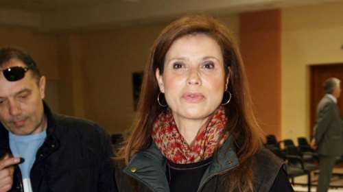 Το ΠΑΣΟΚ παραπέμπει στην Επιτροπή Δεοντολογίας την Κατερίνα Μπατζελή - Η εκτός γραμμής δήλωση και η... αντίδραση