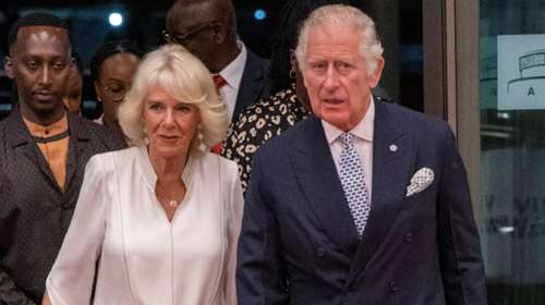 Βασιλιάς Κάρολος - Καμίλα: Χαλαρή βόλτα την πρώτη ημέρα της ιστορικής περιοδείας τους στην Αυστραλία