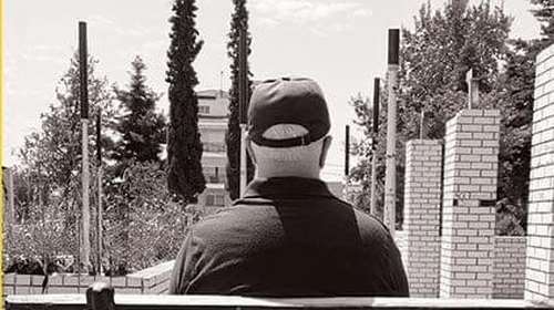 Η ιστορία του Μιχάλη Σαμόλη: Καταστράφηκε οικονομικά, έμεινε άστεγος και κοιμόταν στα παγκάκια, αλλά κατάφερε να σταθεί όρθιος