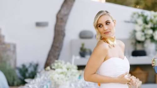 Ελεωνόρα Μελέτη: Νύφη με στράπλες φόρεμα και φλατ σανδάλια δίπλα στην πισίνα - Οι αδημοσίευτες φωτογραφίες του &quot;ξαφνικού&quot; γάμου της