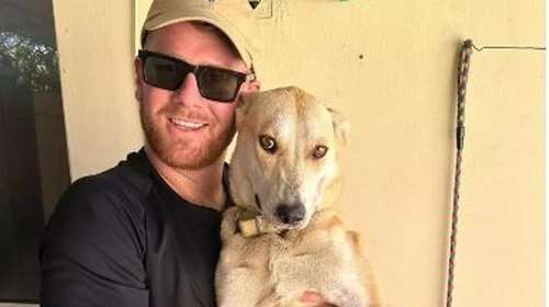 Τζέιμς Καφετζής: H τρυφερή απόφαση να υιοθετήσει πυρόπληκτο σκυλάκι από τη Ρόδο - Eικόνες