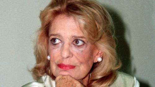 Σπάνιο κλικ άλλης εποχής: Η Μελίνα στο ατελιέ του Dior στο Παρίσι το &#39;61, προβάρει ρούχα