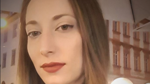 Εβίτα Φράγκου: Η εντυπωσιακή 35χρονη αριστούχος που έγινε βοηθός του Σωτήρη Τσιόδρα