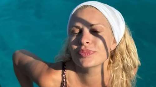 Ελένη Μενεγάκη: Καλοκαιρινή απόδραση στους Παξούς με τον Μάκη Παντζόπουλο