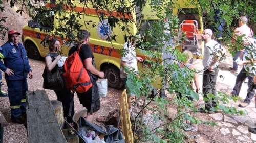 Νέδα: Η μητέρα του 4χρονου ήθελε να βουτήξει και εκείνη στο κενό - Είχαν συμβεί και άλλα ατυχήματα στο σημείο