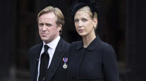 H λαίδη σωριάστηκε: Η στιλάτη εμφάνιση της Γκαμπριέλα Γουίνδσορ και ο τρόπος που την &quot;εξαφάνισαν&quot;