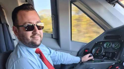 Φίλοι αποχαιρετούν τον 32χρονο μηχανοδηγό του επιβατικού τρένου - "Καλό πέρασμα στον παράδεισο αδερφέ μου"