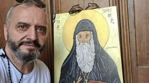 Κολωνός: &quot;Ο Μίχος ζητούσε γυμνές φωτογραφίες της 12χρονης με τα αδέλφια της&quot;, λέει η γιαγιά της