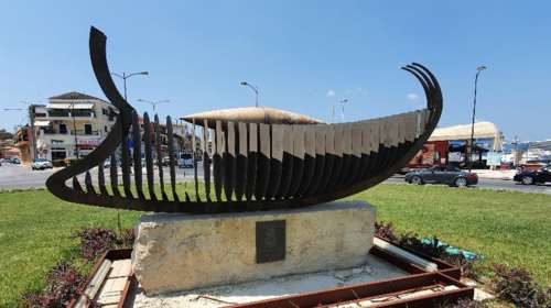 Κέρκυρα: &quot;Απήδαλος ναυς&quot; - Η ιστορία του πλοίου χωρίς πηδάλιο που ταξιδεύει με το νου τους επισκέπτες [Εικόνες]