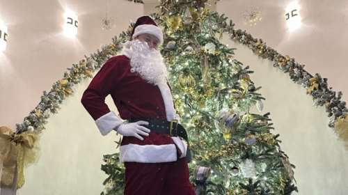 Αγνώριστος ο Έλον Μασκ: Ντύθηκε Άγιος Βασίλης και αποκάλυψε πώς έχασε πολλά κιλά - Η ανάρτηση του μεγιστάνα