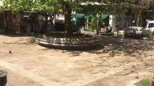 Παγκράτι: Καθάρισε την πλατεία Βαρνάβα ο Δήμος - &quot;Το καθαρό περιβάλλον είναι δικαίωμα της πλατείας&quot;