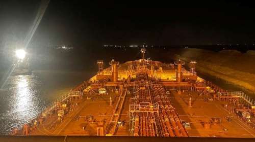 Αίγυπτος: Γιγάντιο δεξαμενόπλοιο προσάραξε και έκλεισε τη Διώρυγα του Σουέζ για 20 λεπτά