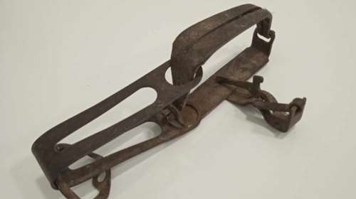 Αποτρόπαιο: Έβαλαν παγίδα- δόκανο για ζώα μέσα στη Λαμία - Τραυματίστηκε γάτα